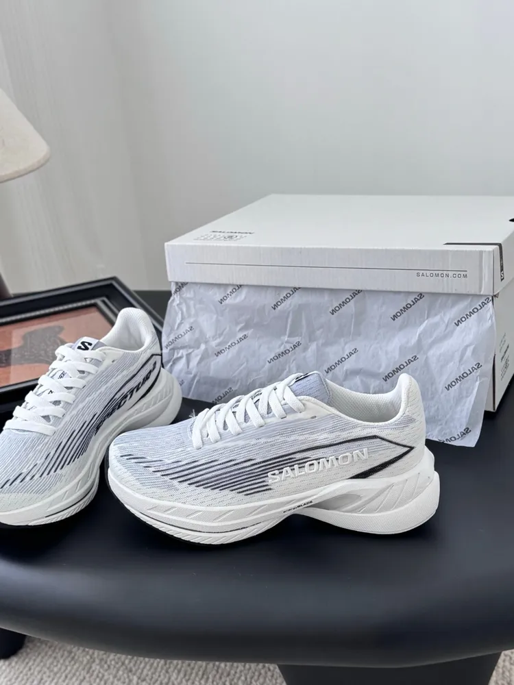 Maison Ma*giela - MM6 메종 x 살*몬 크로스 웨이더 스니커즈 (해외최상급)