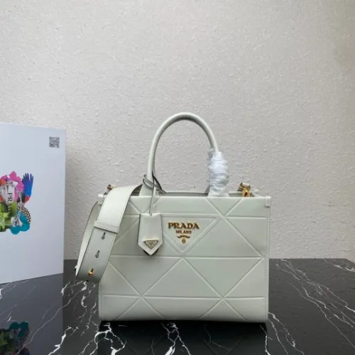 PR*DA 프라* 탑스티치 스몰 레더 심볼백 1BA379 (해외최상급)