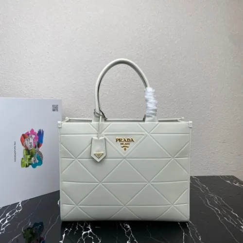 PR*DA 프라* 탑스티치 라지 레더 심볼백 1BA377 (해외최상급)