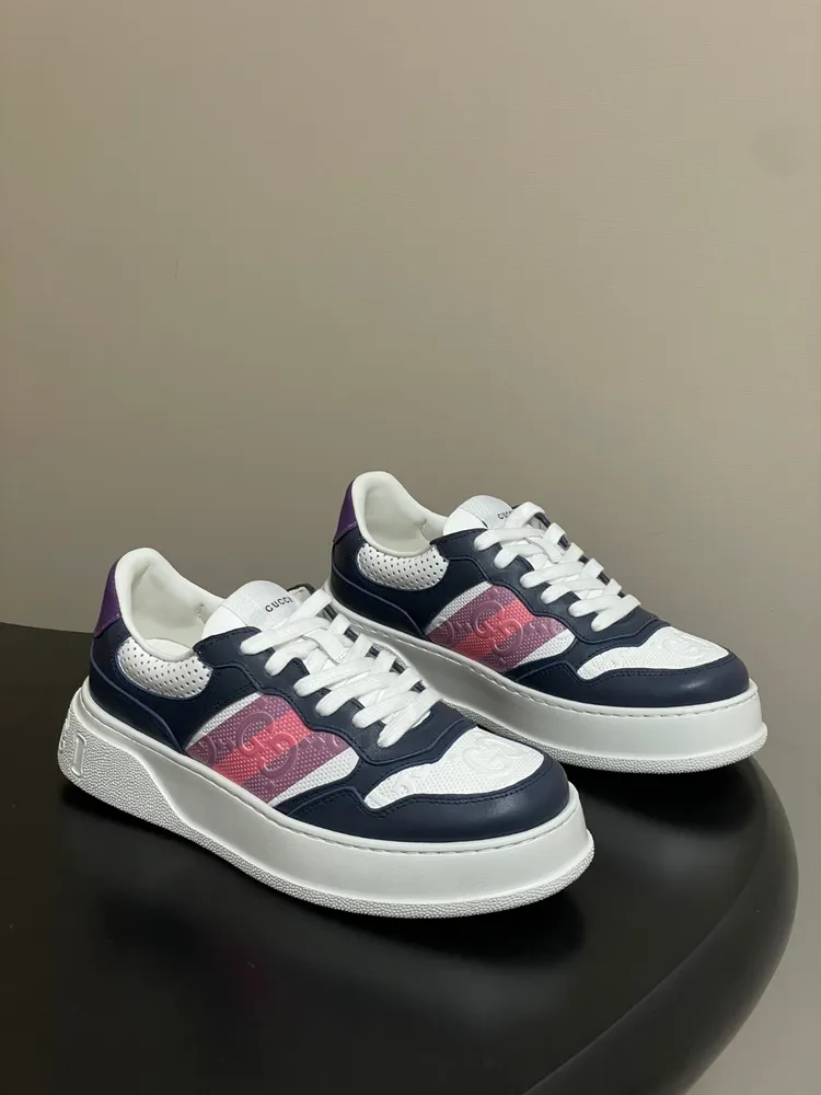 스니커즈