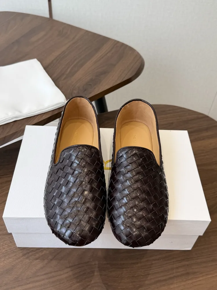 위브 소가죽 로퍼 여성 슈즈