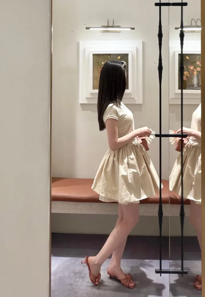 드로스트링 플레어 여성 미니스커트 아이보리
