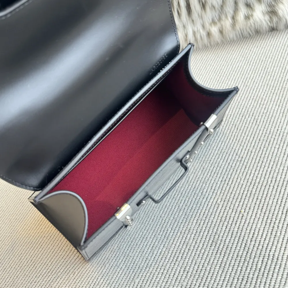 d7f041fc_8.webp
