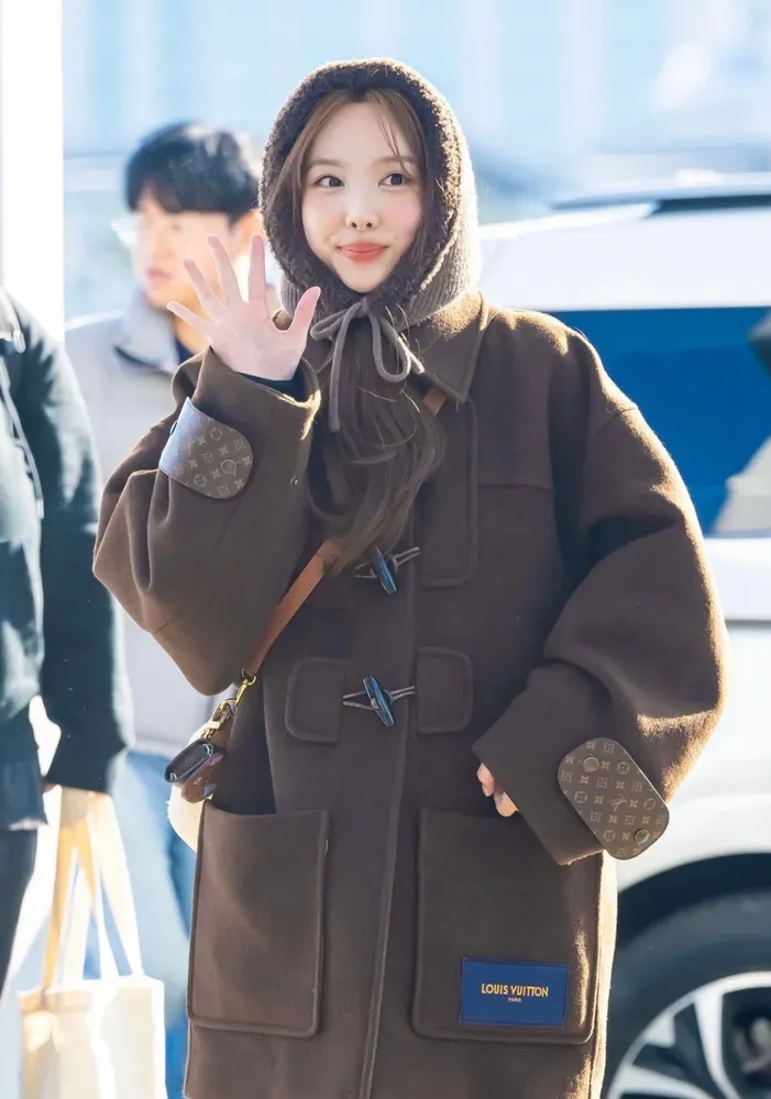 [트와이스 ㄴr연] 더블 페이스 더플 여성 코트 브라운