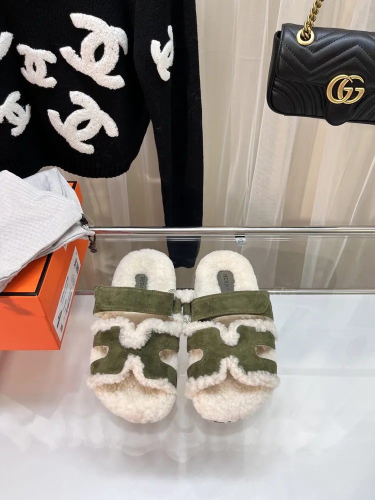 H 컬리 시어링 슬리퍼 슈즈