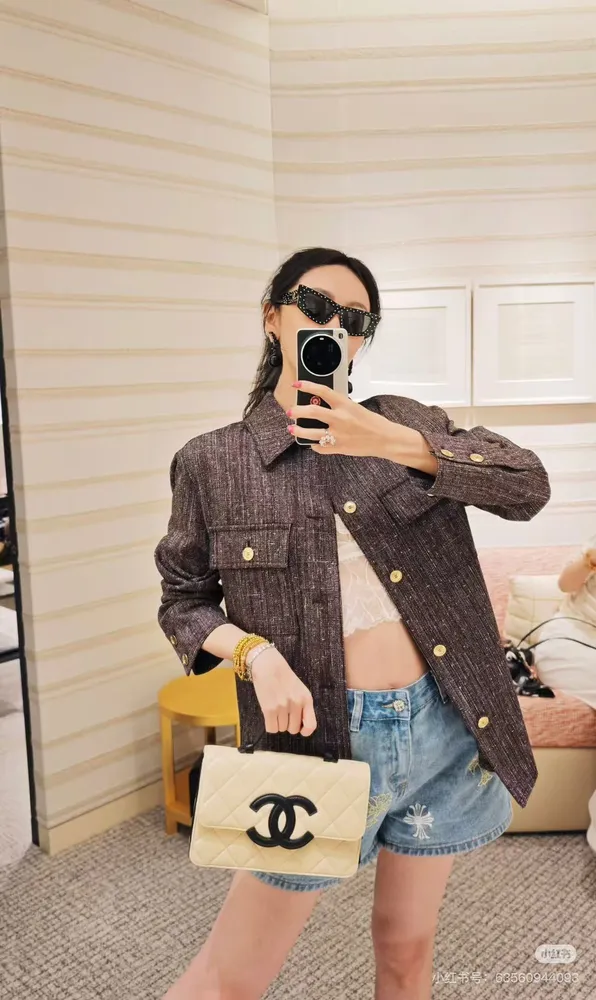 트위드 레귤러핏 C 자수 버튼 오버셔츠 여성 자켓