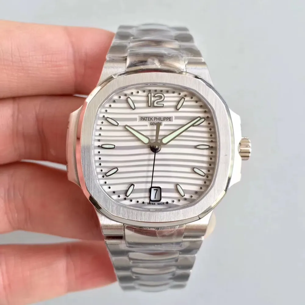 PF공장 파텍필립(PATEK PHILIPPE)노틸러스 점보 7118 화이트