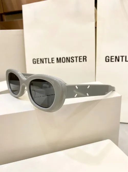 Gentle Monst*r X Maison Margi*la 콜라보 선글라스 MM004