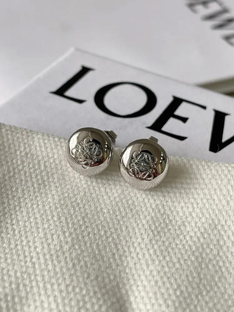 LOEW* 로에* 아나그램 이어링 귀걸이 (해외최상급)