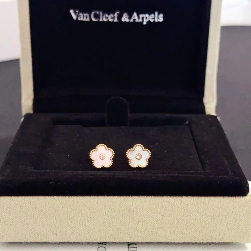 Van Cleef &amp; Arpel* 반클 이어링 귀걸이 (해외최상급)