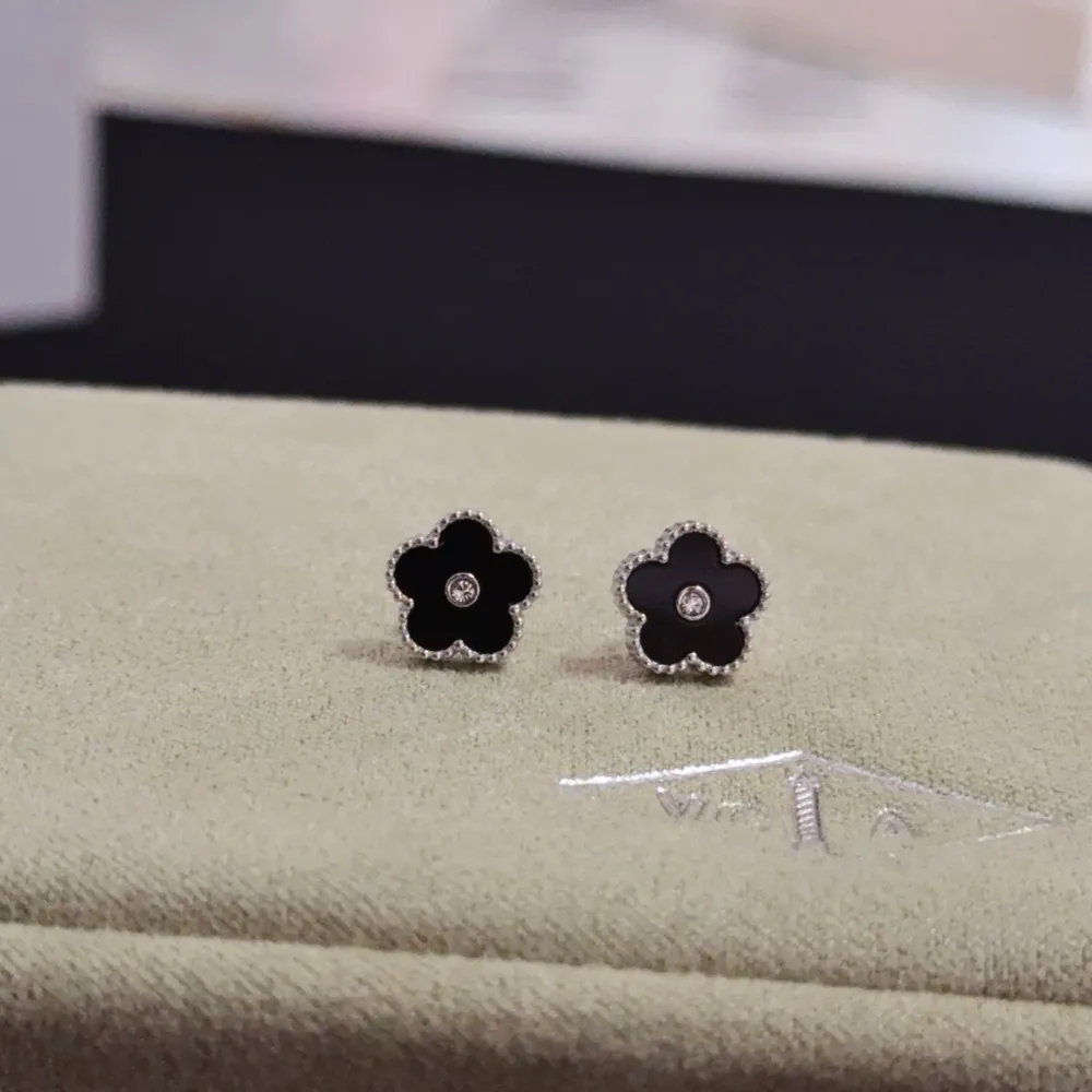 Van Cleef &amp; Arpel* 반클 이어링 귀걸이 (해외최상급)