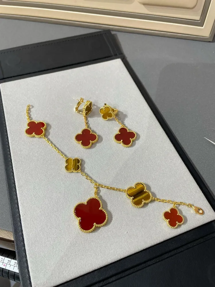Van Cleef &amp; Arpel* 반클 브레이슬릿 팔찌 (해외최상급)