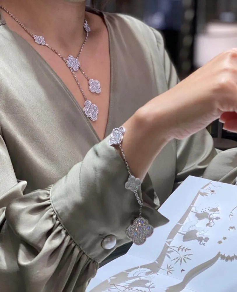 Van Cleef &amp; Arpel* 반클 브레이슬릿 팔찌 (해외최상급)
