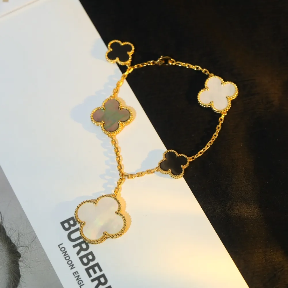 Van Cleef &amp; Arpel* 반클 브레이슬릿 팔찌 (해외최상급)