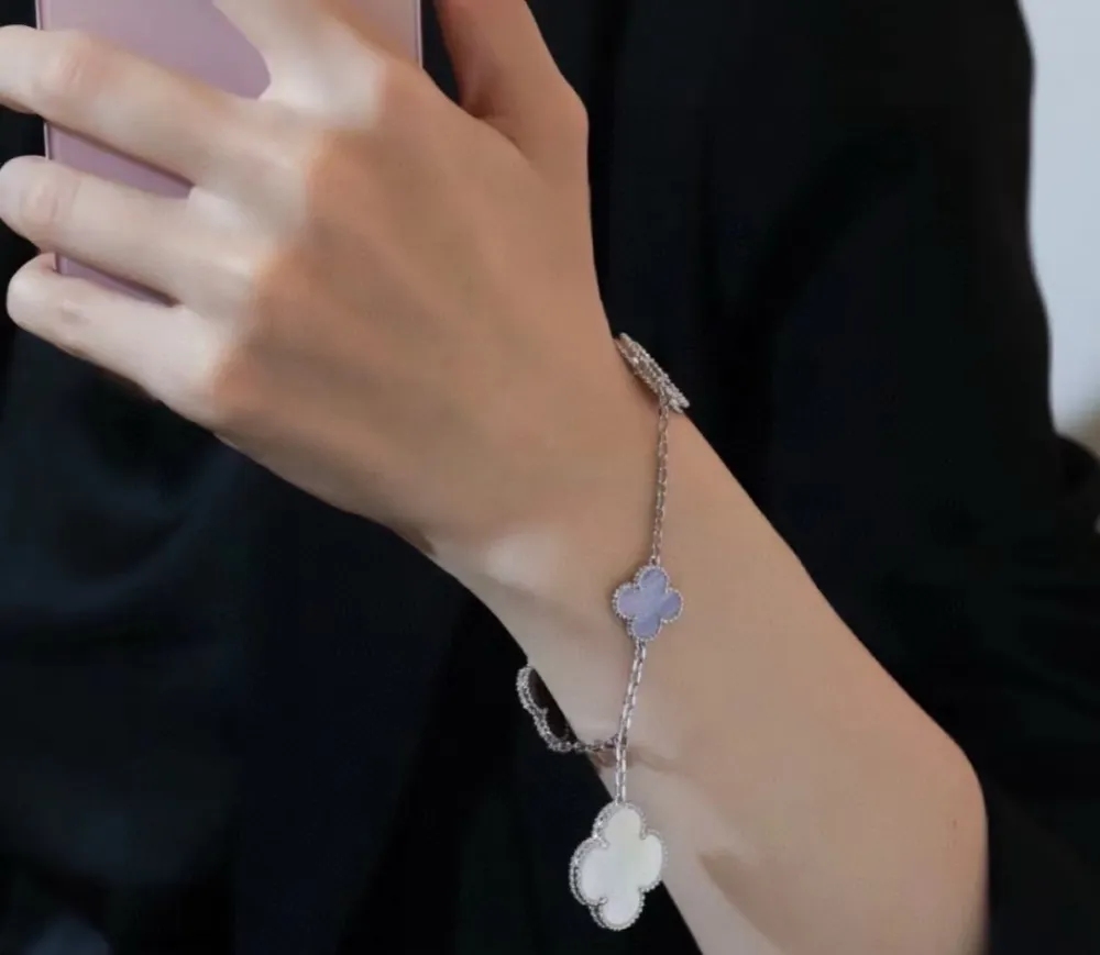 Van Cleef &amp; Arpel* 반클 브레이슬릿 팔찌 (해외최상급)