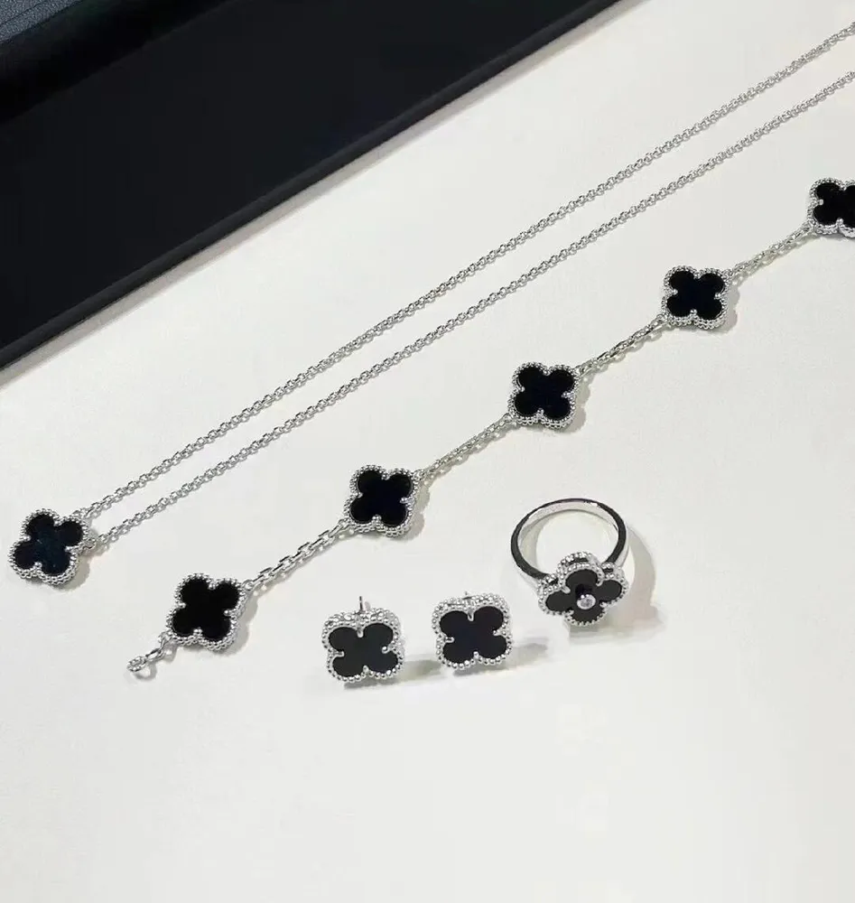 Van Cleef &amp; Arpel* 반클 브레이슬릿 팔찌 (해외최상급)