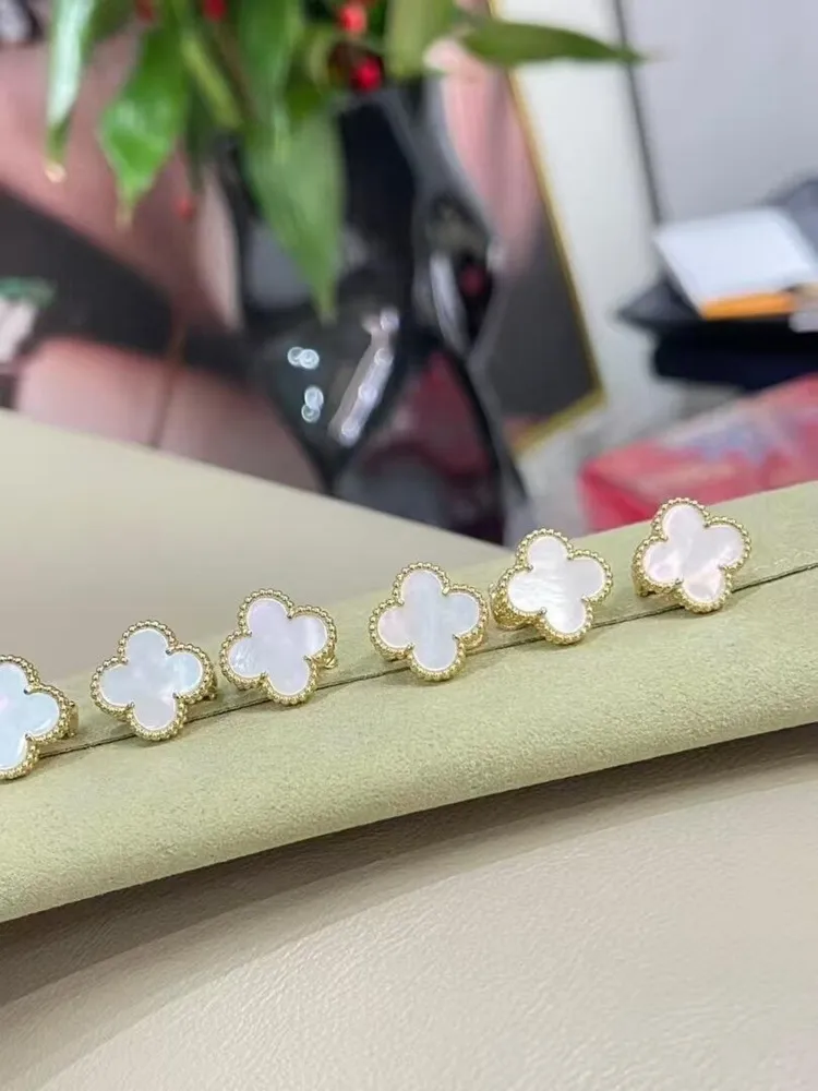 Van Cleef &amp; Arpel* 반클 이어링 귀걸이 (해외최상급)