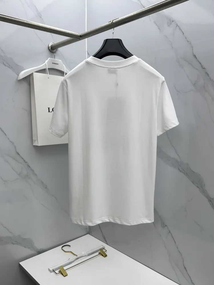 b04b438f_2.webp